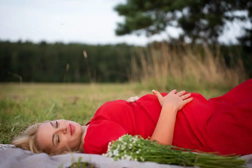 Várandós vitaminok időzítése: Miért számít a korai kezdés? 1 terhes vitamin 1000x667 1